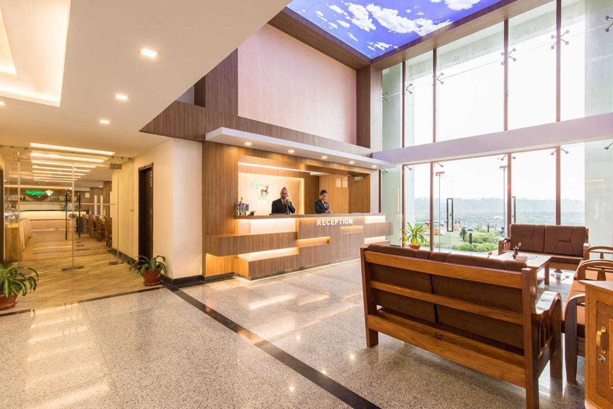 Park Safari Resort, Chitwan National Park Exterior photo